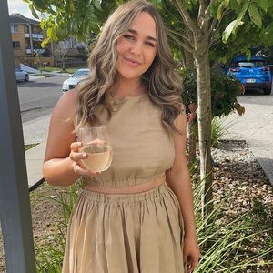 Meet your Posher, Casey